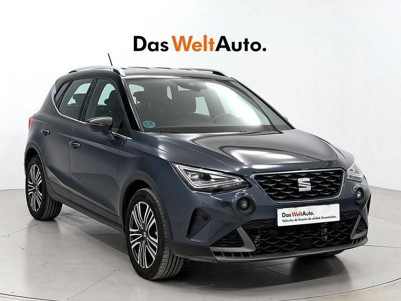 Gris Usado 2024 Seat Arona FR SUV | 20.900 € (Un poco caro) - Imagen 1/4