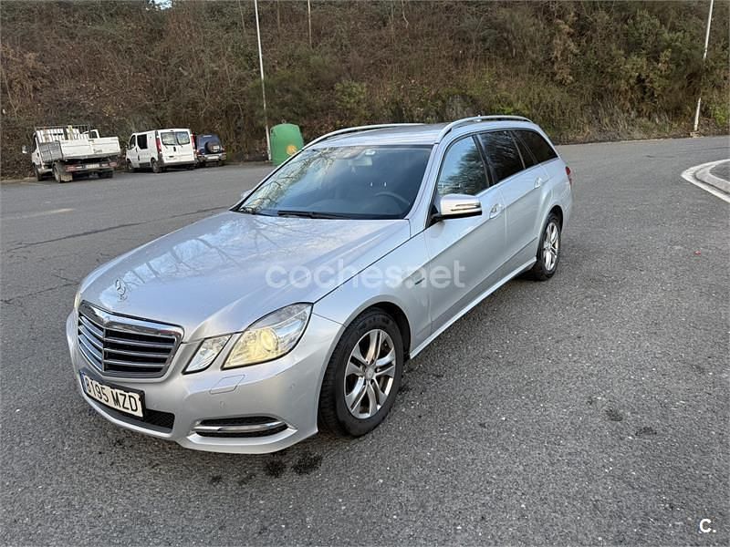 Usado Mercedes E220 Avantgarde 170 CV (125 kW) 2010 Gris / plata Berlina