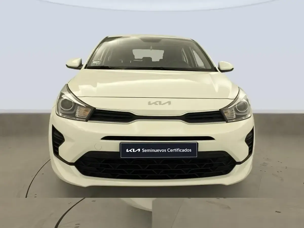 Usado Kia Rio 84 CV (61 kW) 2022 Blanco