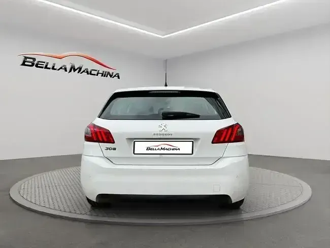 Usado Peugeot 308 Style 130 CV (95 kW) 2021 Blanco Berlina