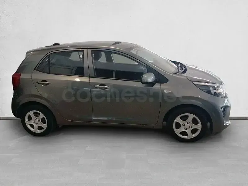 Usado Kia Picanto 67 CV (49 kW) 2023 Gris / plata Utilitario