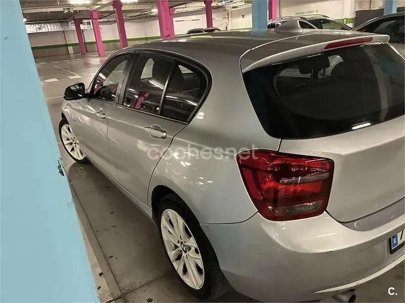 Usado BMW 116 116 CV (85 kW) 2012 Gris / plata Utilitario