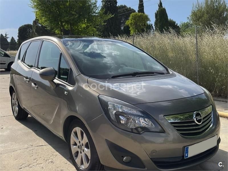 Gris / plata Usado 2011 Opel Meriva Cosmo Monovolumen | 6400 € (Precio justo) - Imagen 1/4