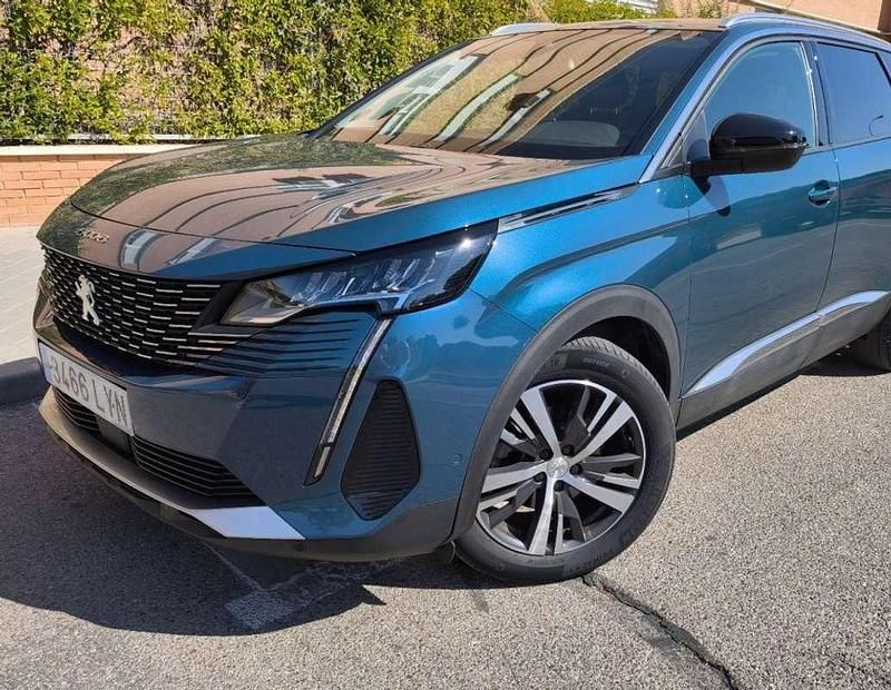Usado Peugeot 5008 Allure 181 CV (133 kW) 2022 Azul Monovolumen