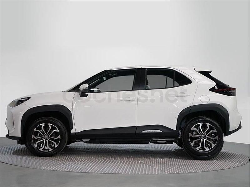 Usado Toyota Yaris Cross Active 116 CV (85 kW) 2022 Blanco SUV