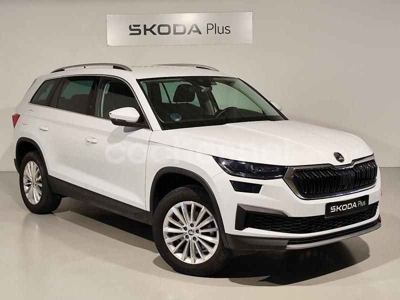 Blanco Usado 2024 Skoda Kodiaq Ambition SUV | 31.900 € (Precio justo) - Imagen 1/4