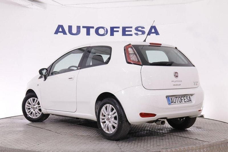 Usado Fiat Punto 105 CV (77 kW) 2014 Blanco Utilitario