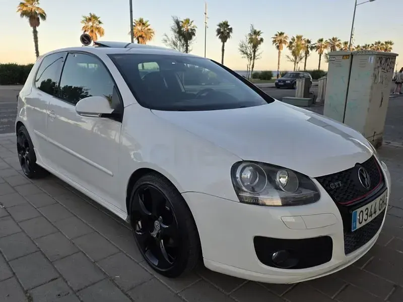 Usado VW Golf VI GTI 200 CV (147 kW) 2008 Blanco Utilitario