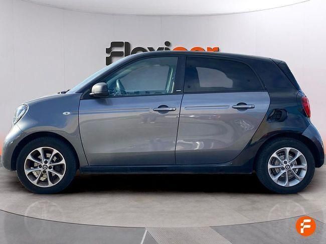 Usado Smart ForFour 90 CV (66 kW) 2018 Negro Utilitario