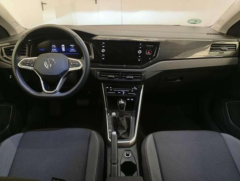 Usado VW Taigo 116 CV (85 kW) 2025 Plateado SUV