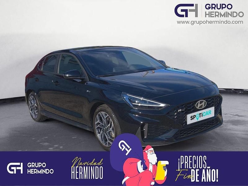 Negro Usado 2025 Hyundai i30 N Line Berlina | 22.500 € (Precio justo) - Imagen 1/4