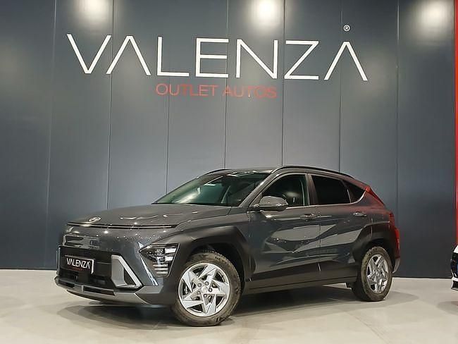 Usado Hyundai Kona 120 CV (88 kW) 2024 Gris SUV