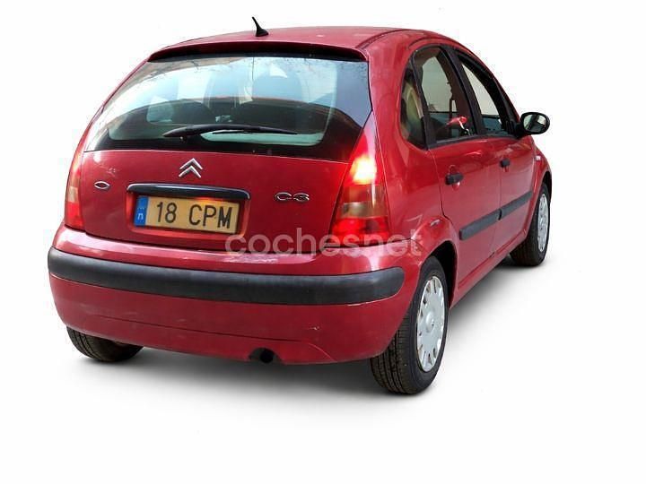 Usado Citroën C3 70 CV (51 kW) 2003 Granate Berlina