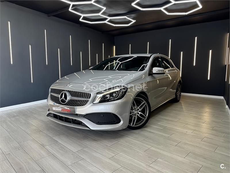 Gris / plata Usado 2017 Mercedes A200 AMG line Berlina | 15.200 € (Buen precio) - Imagen 1/4