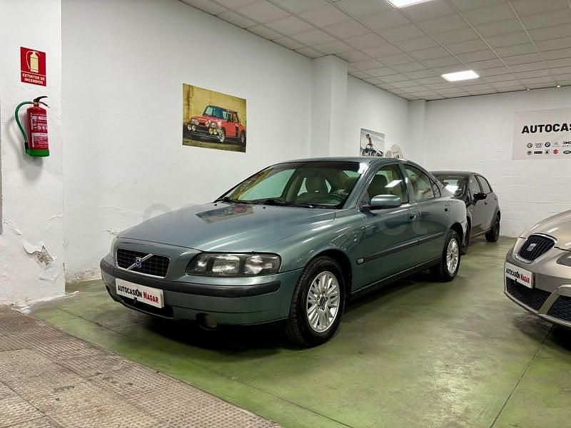 Usado Volvo S60 Kinetic 130 CV (95 kW) 2004 Verde Berlina