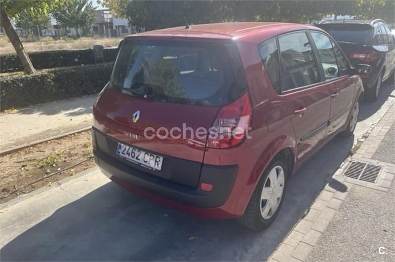 Usado Renault Scénic Dynamique 120 CV (88 kW) 2003 Granate Monovolumen
