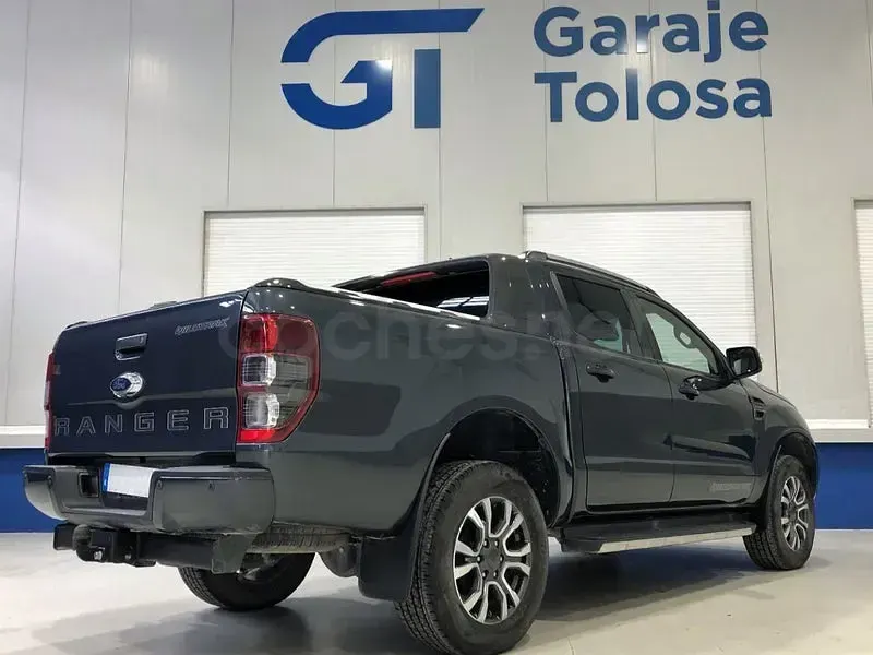 Usado Ford Ranger Wildtrack 213 CV (156 kW) 2022 Gris / plata Pickup/Camioneta