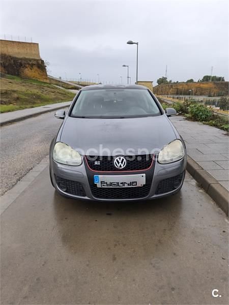 Gris / plata Usado 2007 VW Golf V Berlina | 5000 € (Precio justo) - Imagen 1/4