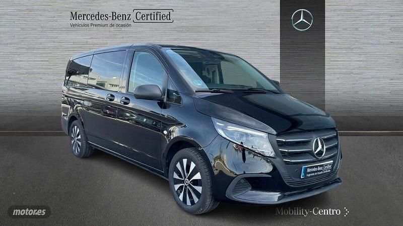 Usado Mercedes Vito 2024 Negro Van