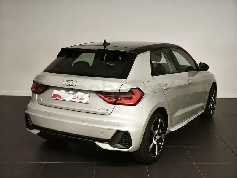 Usado Audi A1 Sportback Sport 116 CV (85 kW) 2025 Gris / plata Utilitario