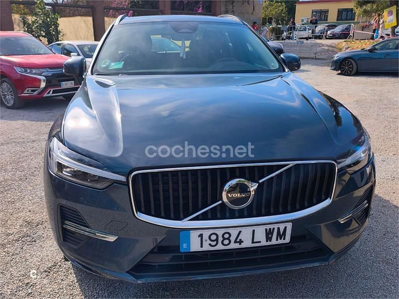 Azul Usado 2022 Volvo XC60 Momentum SUV | 36.000 € (Buen precio) - Imagen 1/4