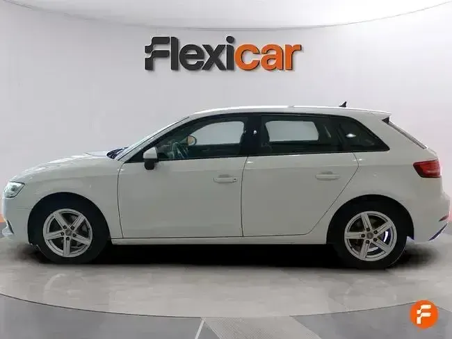 Usado Audi A3 150 CV (110 kW) 2019 Blanco Berlina