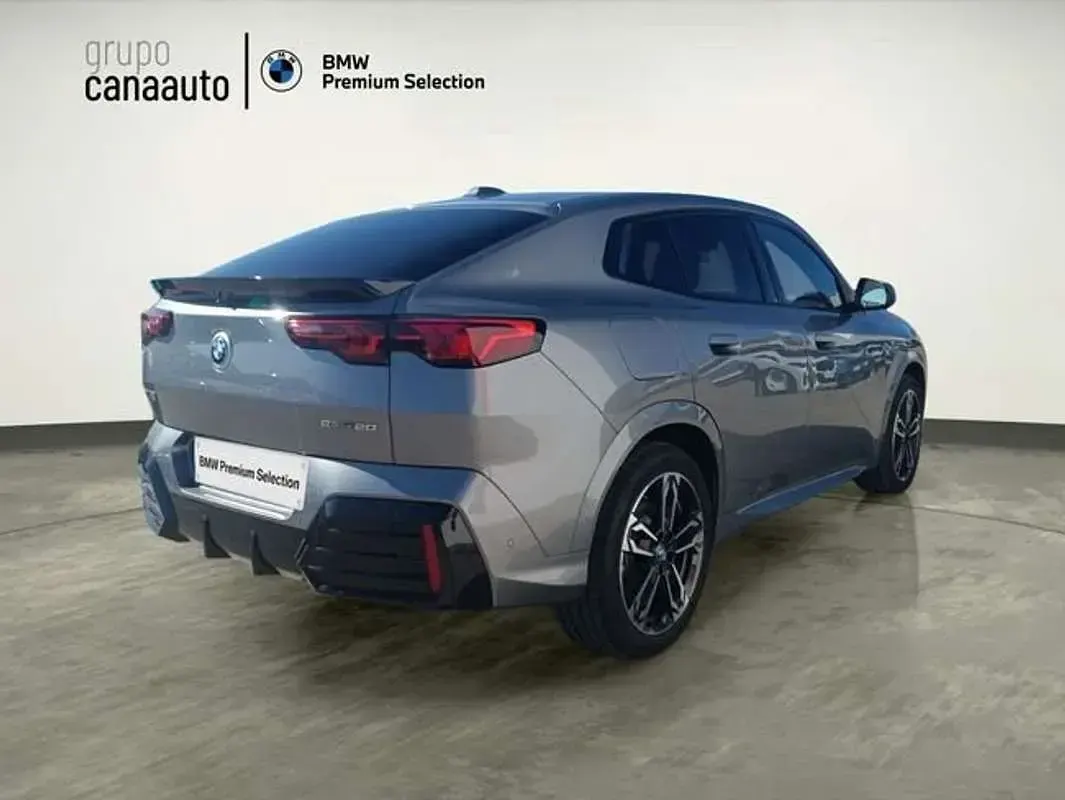 Usado BMW iX2 Comfort Edition 150 kW (204 CV) 2025 Gris SUV