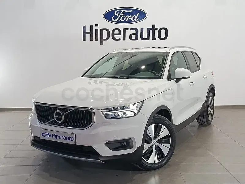 Usado Volvo XC40 Momentum 150 CV (110 kW) 2019 Blanco SUV