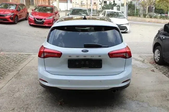 Usado Ford Focus Active 125 CV (91 kW) 2021 Blanco Familiar