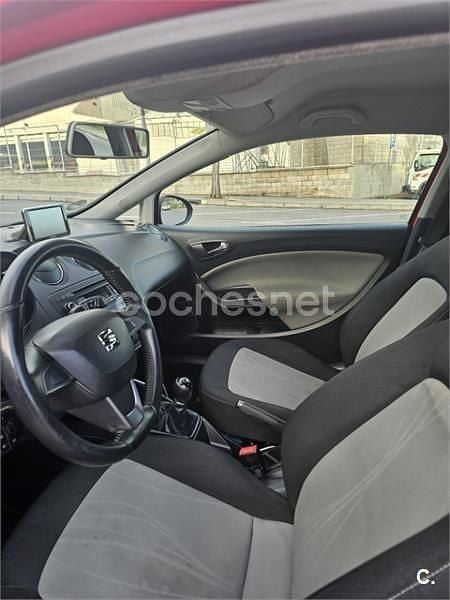 Usado Seat Ibiza SC Reference 70 CV (51 kW) 2014 Rojo Utilitario