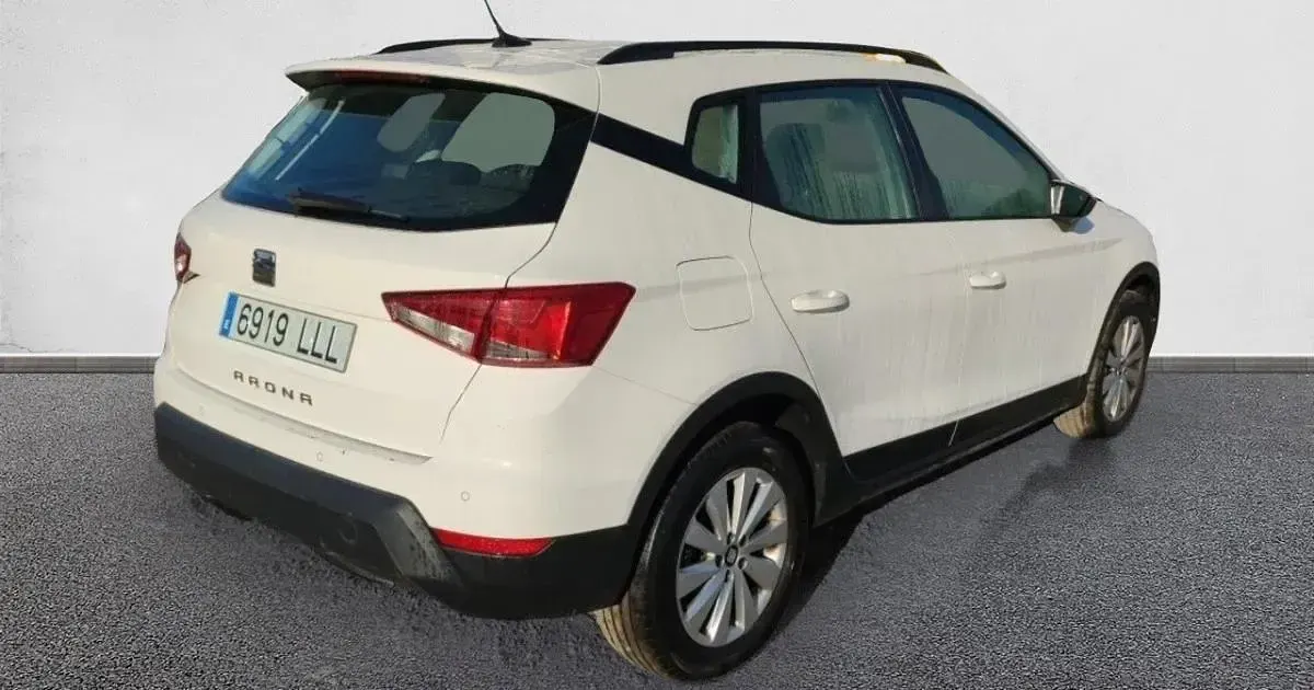 Usado Seat Arona Style 110 CV (80 kW) 2020 SUV