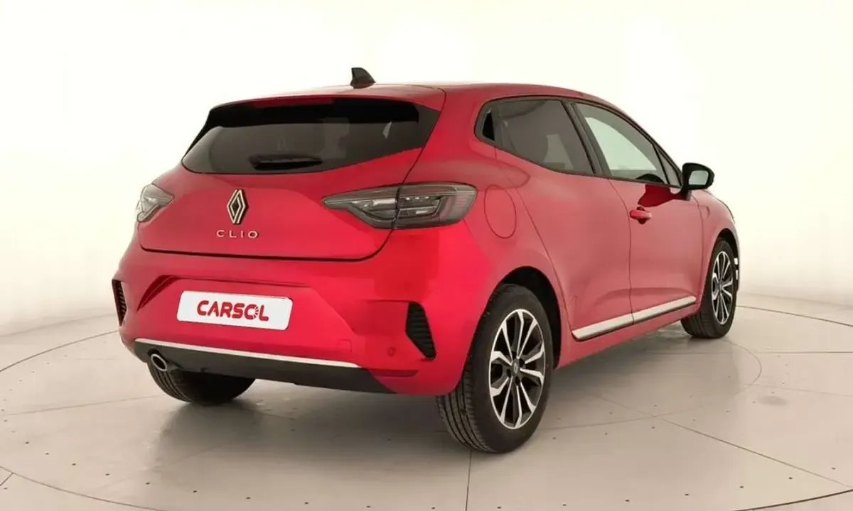Usado Renault Clio Techno 99 CV (72 kW) 2025 Rojo Utilitario