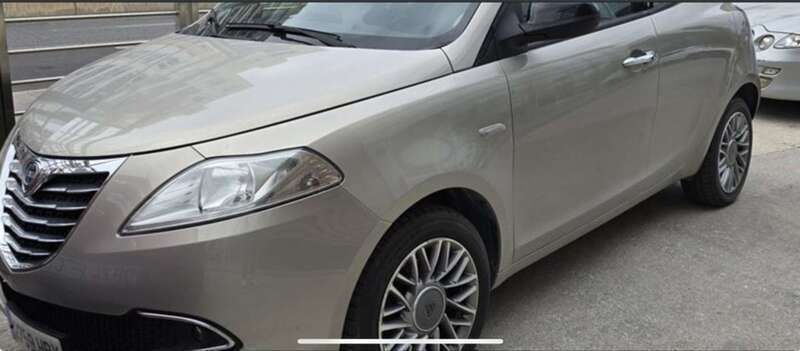 Usado 2013 Lancia Ypsilon S Utilitario | 6750 € - Imagen 1/4