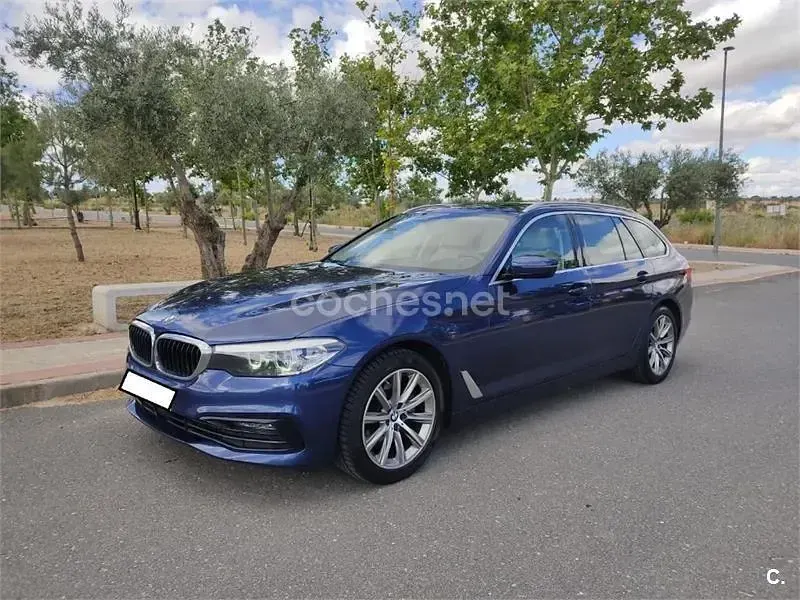Usado BMW 520 Sport Line 190 CV (139 kW) 2018 Azul Familiar