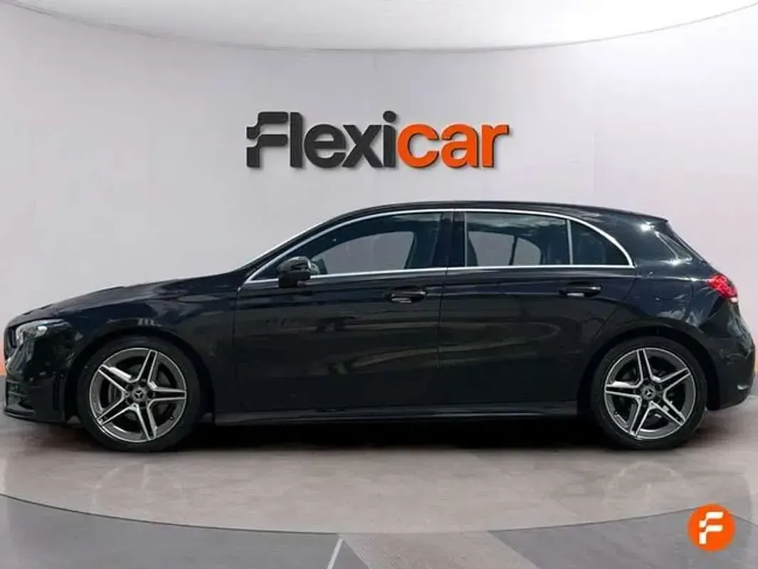 Usado Mercedes A180 109 CV (80 kW) 2020 Negro Utilitario