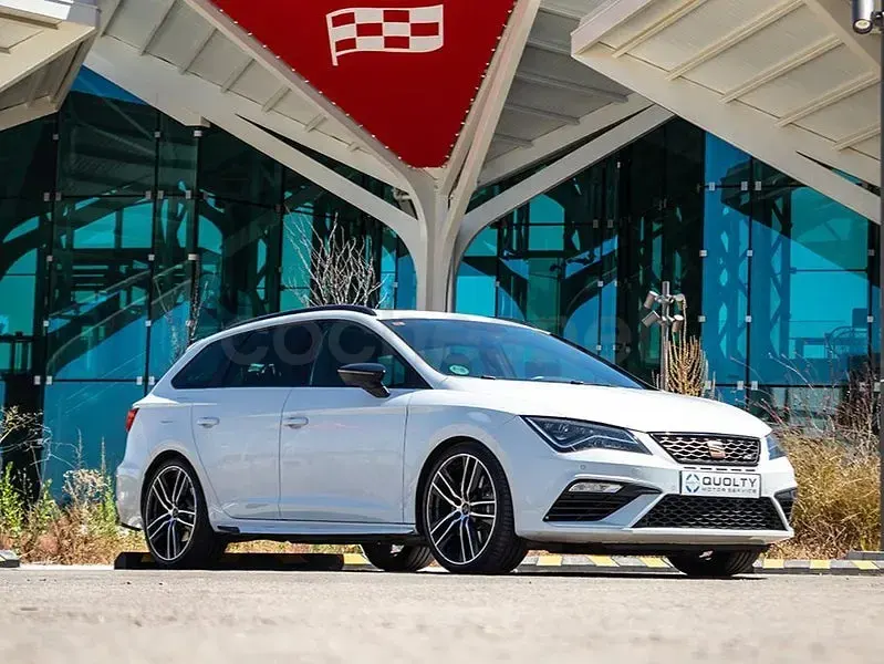 Usado Seat Leon CUPRA 290 CV (213 kW) 2019 Blanco Familiar
