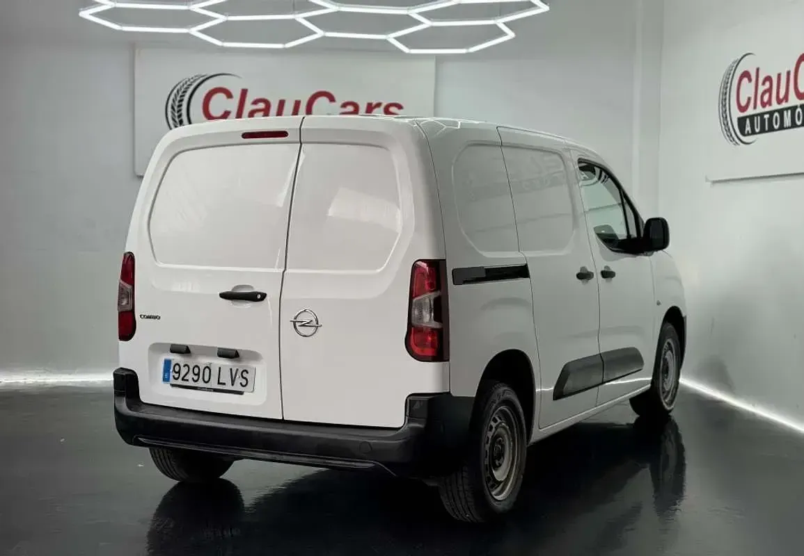 Usado Opel Combo S 99 CV (72 kW) 2022 Blanco Monovolumen