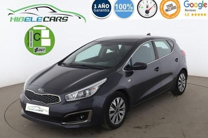 Usado Kia Ceed 90 CV (66 kW) 2016 Negro Utilitario