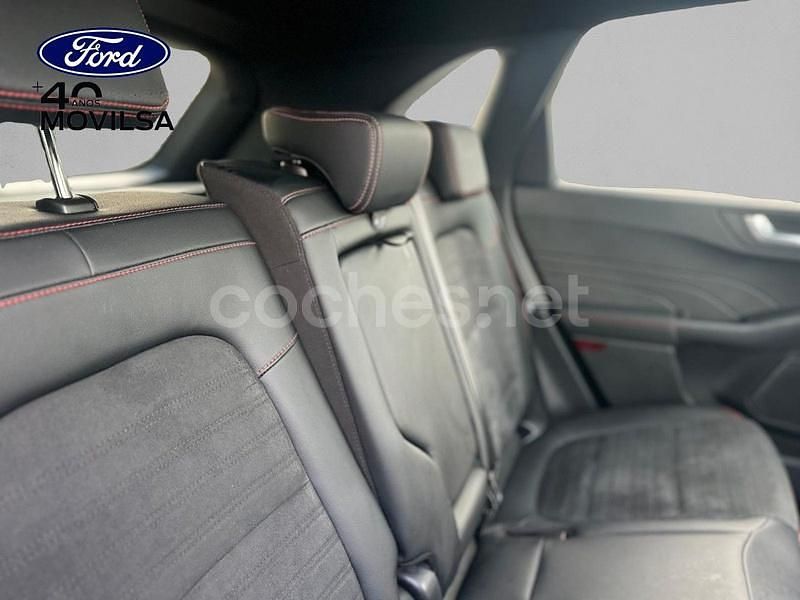 Usado Ford Kuga ST-Line X 225 CV (165 kW) 2022 Granate SUV