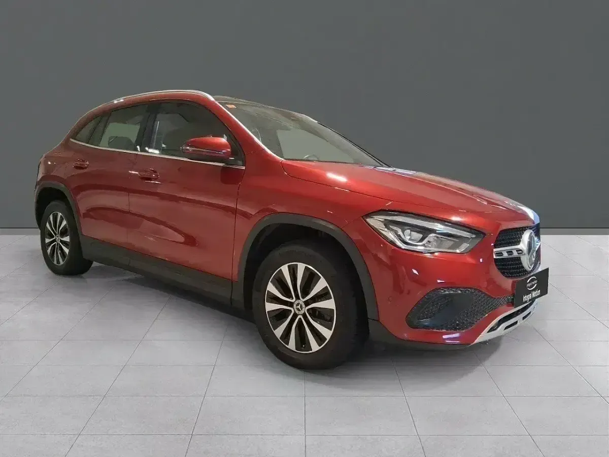 Usado Mercedes GLA250 217 CV (159 kW) 2022 Rojo SUV
