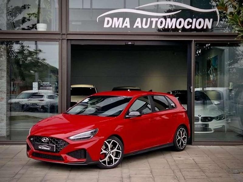 Usado Hyundai i30 250 CV (183 kW) 2023 Rojo Berlina