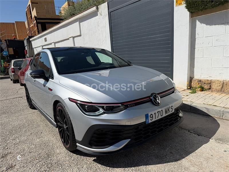 Usado VW Golf VIII GTI Clubsport 301 CV (221 kW) 2023 Gris / plata Berlina
