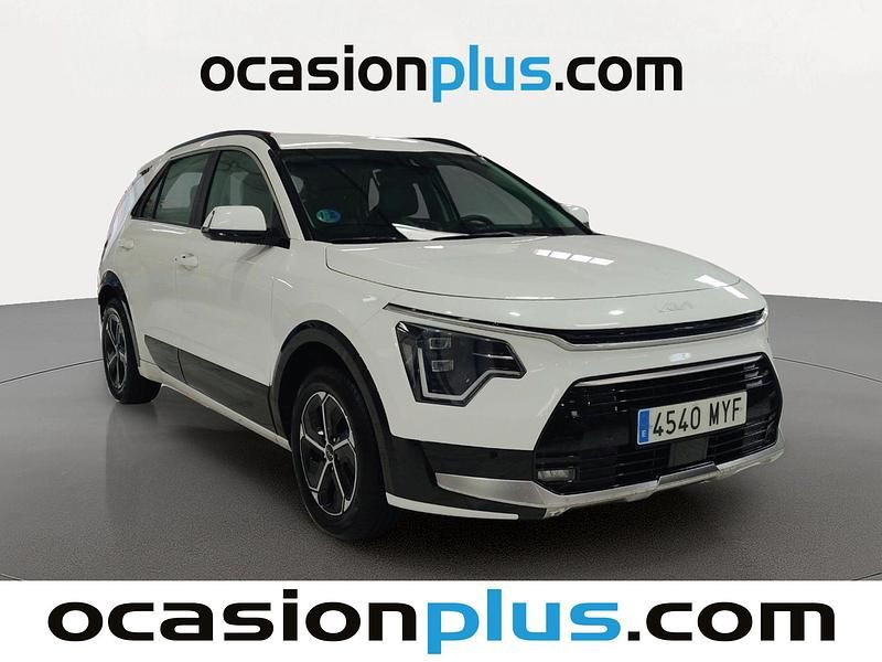 Begagnad Kia Niro 141 HK (103 kW) 2025 Vit SUV