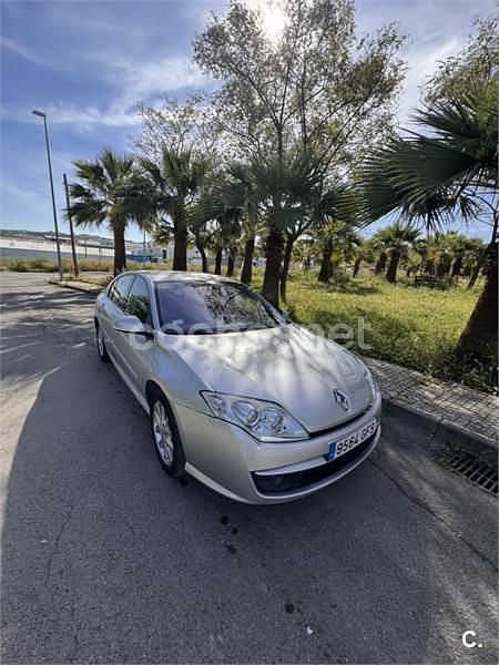 Usado Renault Laguna III Dynamique 150 CV (110 kW) 2008 Gris / plata Berlina