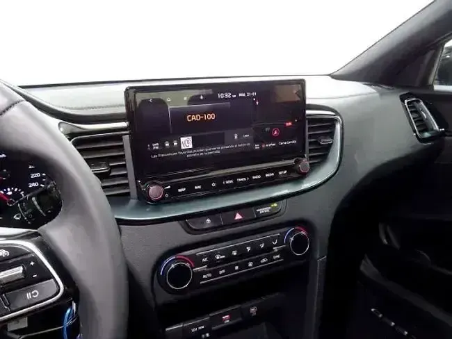 Usado Kia Ceed Style 100 CV (73 kW) 2025 Blanco Utilitario