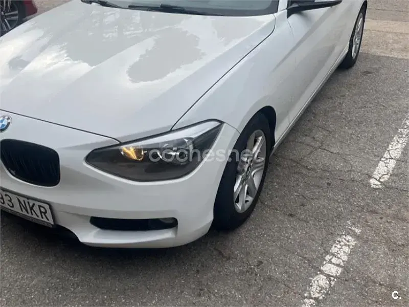 Usado BMW 114 Comfort Edition 102 CV (75 kW) 2014 Blanco Utilitario