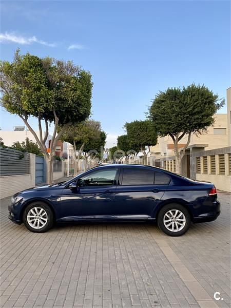 Azul Usado 2016 VW Passat Advance Berlina | 7500 € (Un poco caro) - Imagen 1/4