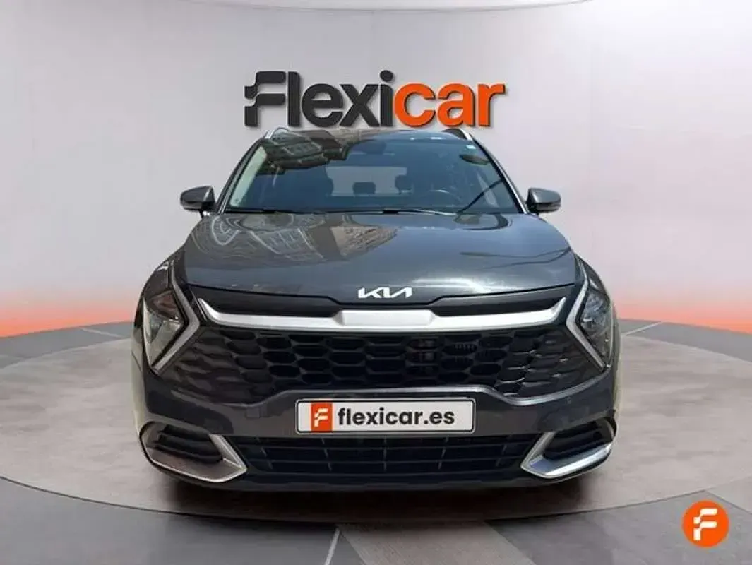 Usado Kia Sportage 136 CV (100 kW) 2023 Gris SUV