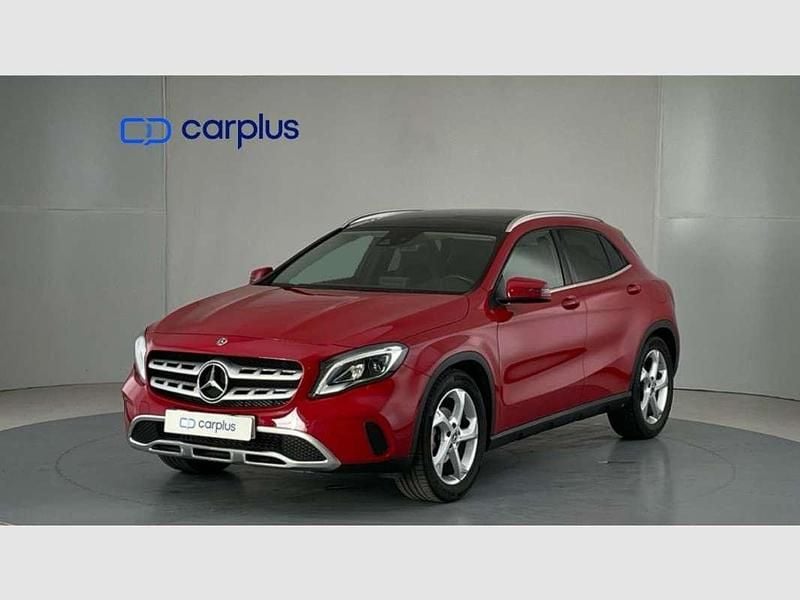 Usado Mercedes GLA200 156 CV (114 kW) 2019 Rojo SUV