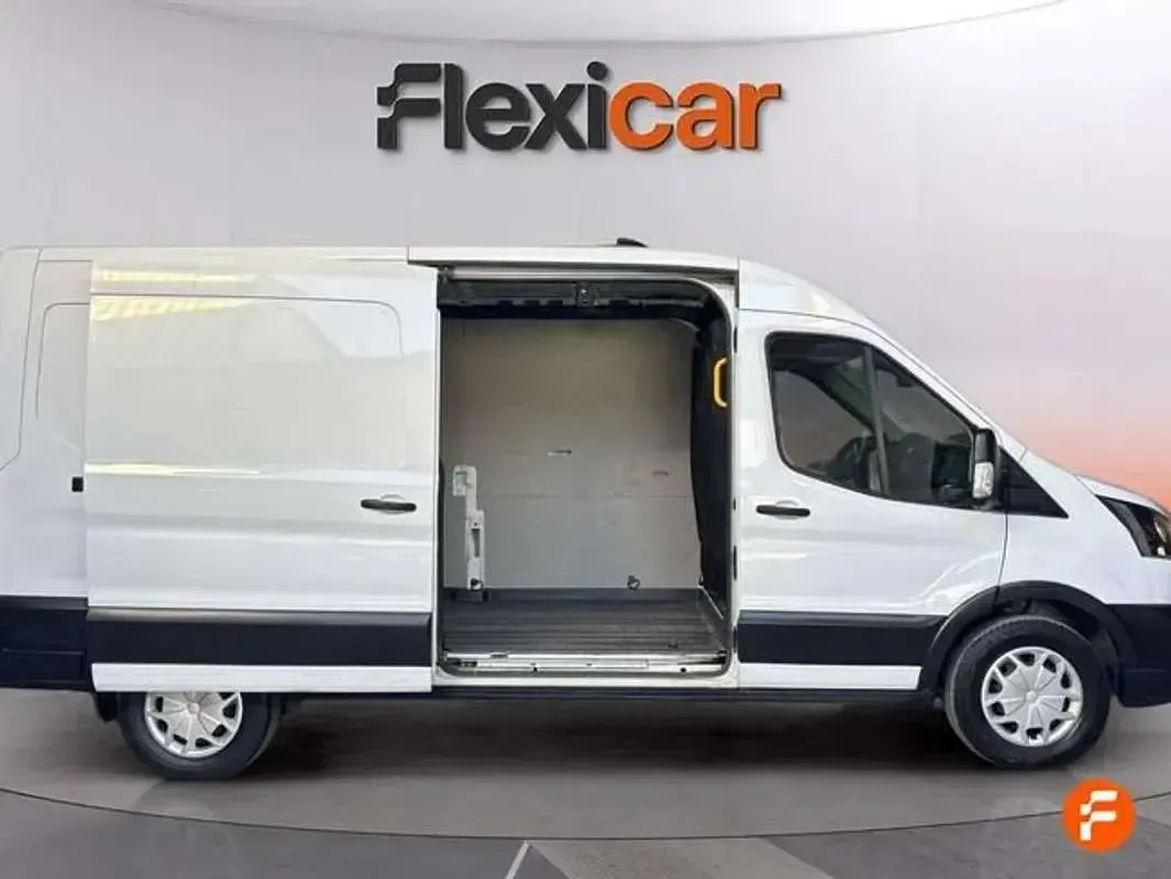 Usado Ford Transit Trend 131 CV (96 kW) 2023 Blanco Van
